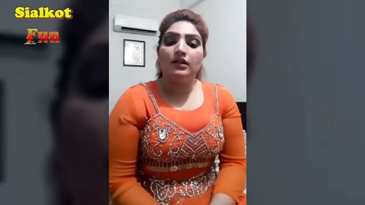 Afreen Khan Talking With Fans