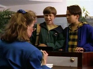 Are You Afraid of the Dark S03E04 The Tale of the Phone Police