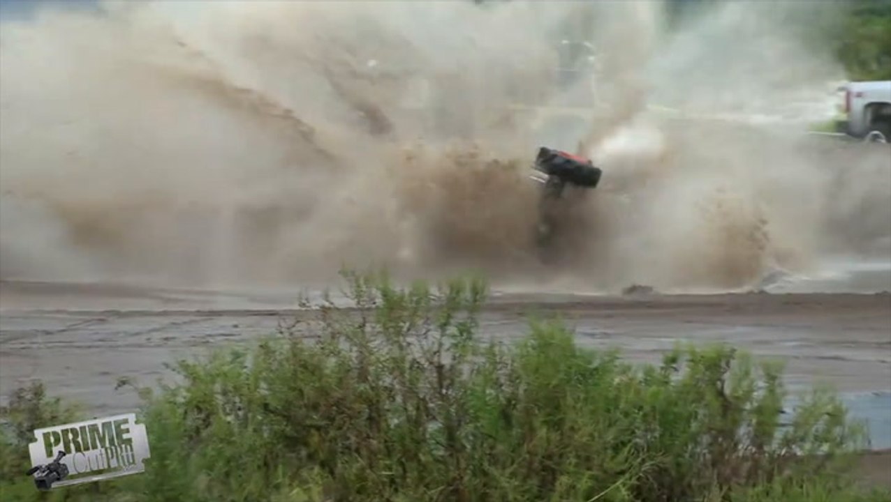 Ford Only Parking, Hertz Z06 Rental, Mud Truck Flip, Faulty Tesla Bumper, Thompson Land Speed Record, And Fast Fails
