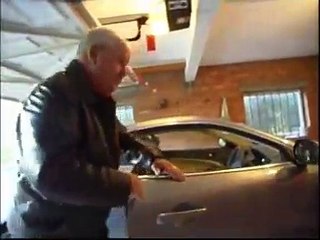 Cette invention est incroyable : glissières pour garer 2 voitures dans un petit garage