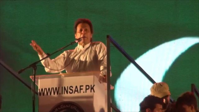 البرلمان الباكستاني يختار عمران خان رئيسا للوزراء