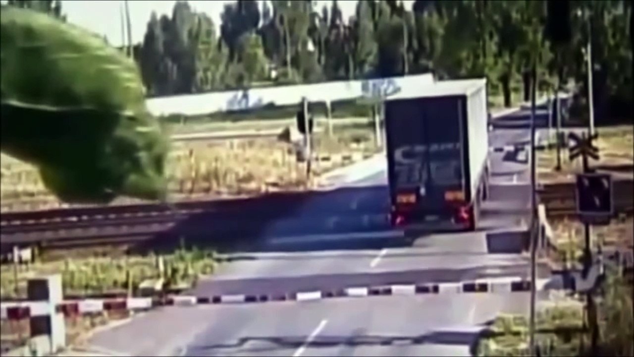 Train Crash Compilation 2017 - YouTube