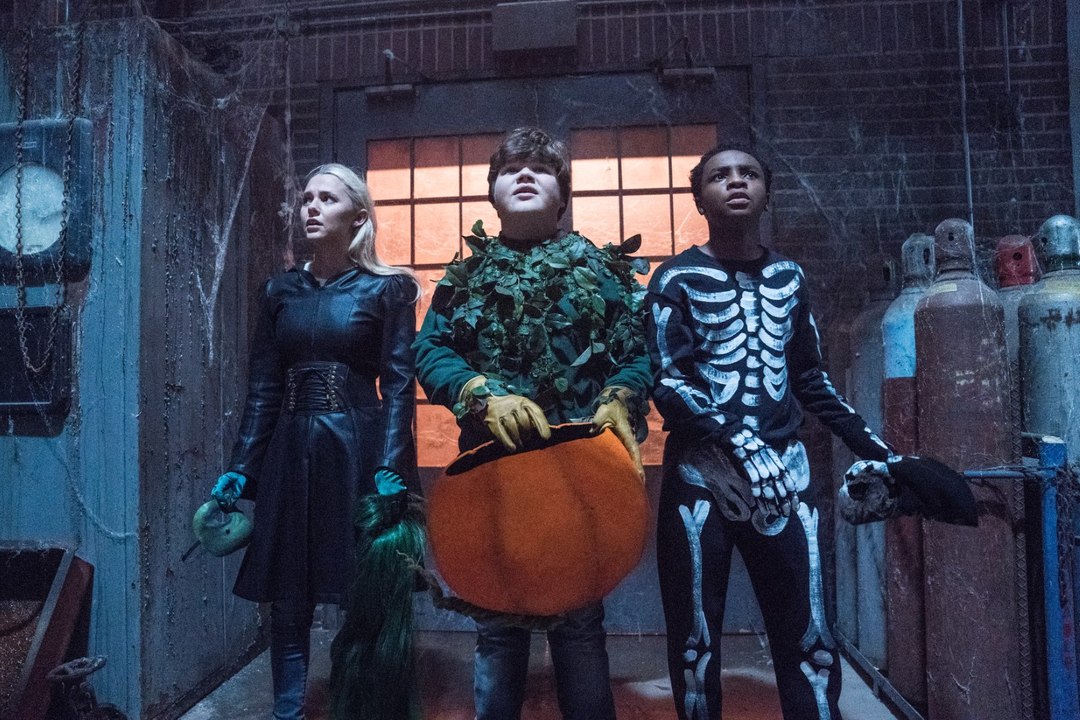 Chair de poule 2 : Les Fantômes d'Halloween Bande-annonce VO #3 (Epouvante-horreur 2018)