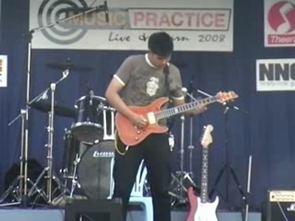 MP_LL07_Guitar1
