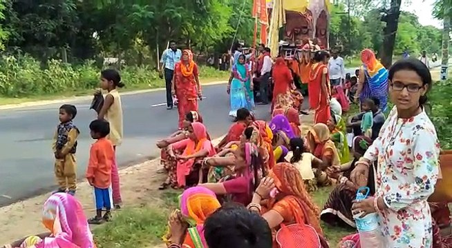 From india - dancing, colour and festival......