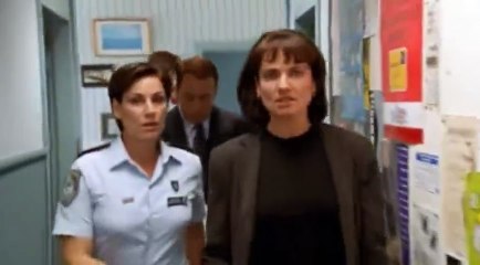 Water Rats S04  E13 Dial C for Cop - Part 01