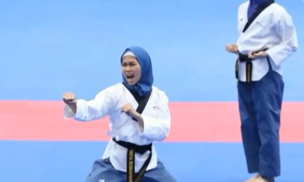 Defia Sumbang Medali Emas Pertama Indonesia