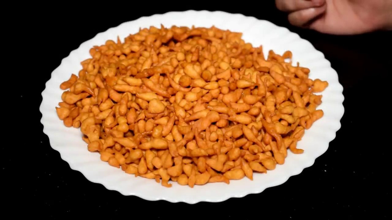 Homemade Boondi Recipe - Besan Ki Boondi for Dahi Boondi chaat - Special Ramadan Recipe