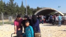 Suriyelilerin son gün yoğunluğu...Ülkesine bayramlaşmak için giden Suriyelilerin sayısı 33 bin 480 kişi buldu
