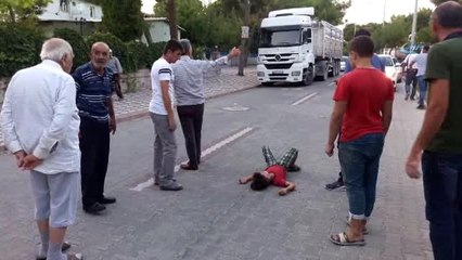 Manisa'da Otomobil Suriyeli Çocuğa Çarpıp Kaçtı
