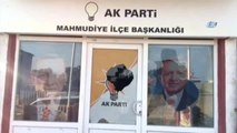 AK Parti Binasına Çirkin Saldırı