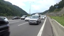Tatilciler Yollara Döküldü Trafik Kilitlendi...bolu Dağı'nda Trafik Durma Noktasına Geldi