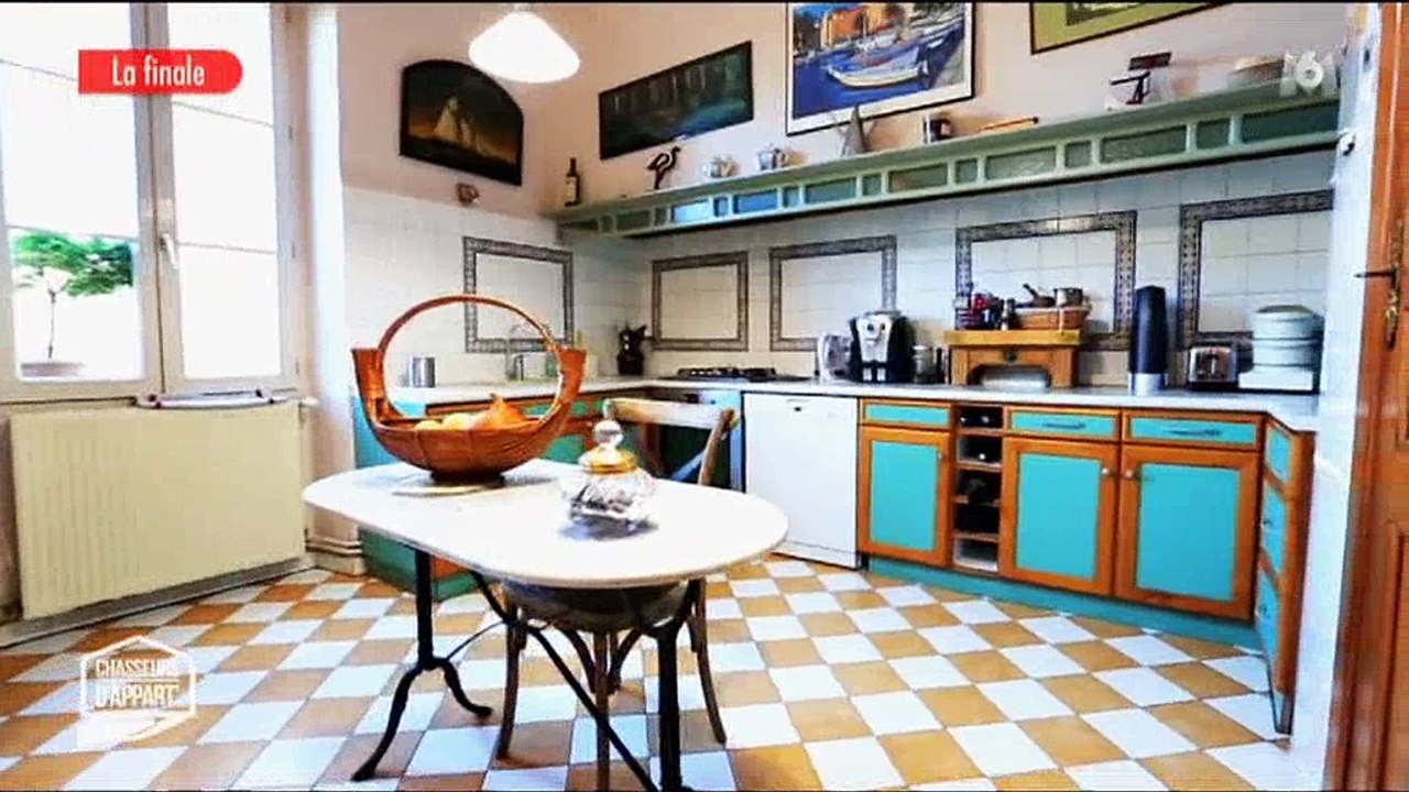 Chasseurs d'appart : Une pièce "ancienne" d'une maison provoque les moqueries de Stéphane Plaza- Regardez