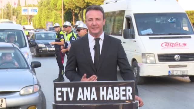 Trafiğin Ortasında Haber Bülteni Sundu
