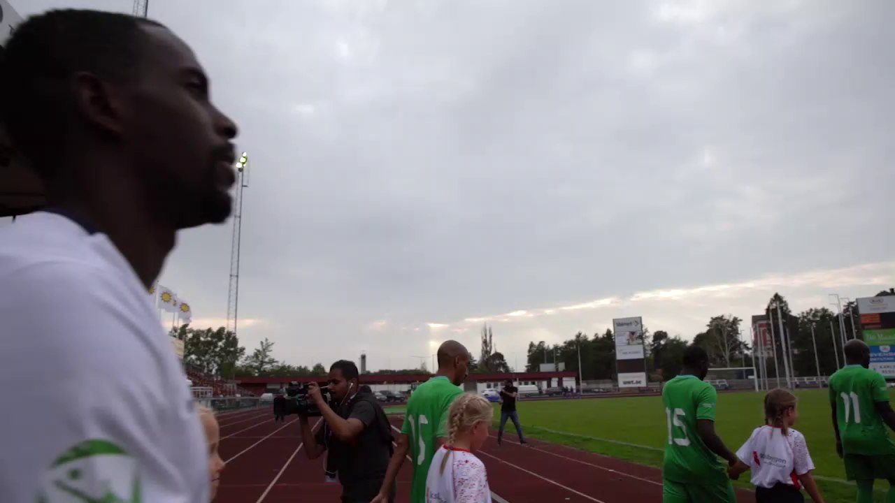 شاهد أجواء تأهل المنتخب السعودي لنهائي كأس العا...