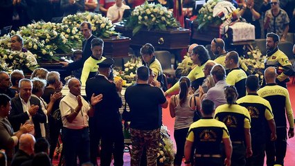 Crollo del ponte, dolore e fischi ai funerali di Stato