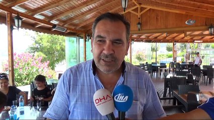 Asgari ücretle çalışan garson, bulduğu kurbanlık parasını sahibine teslim etti, ödülü kaptı