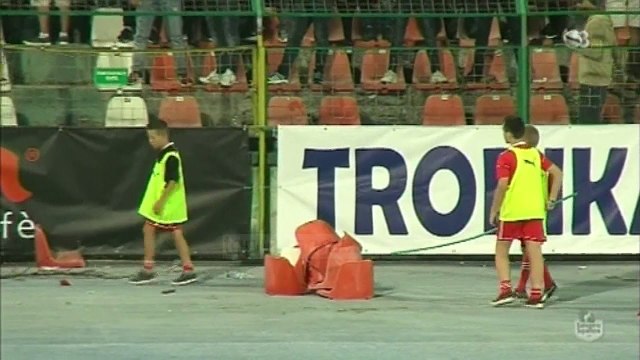 Heqja e policisë nga fusha, e parakohshme - Top Channel Albania - News - Lajme