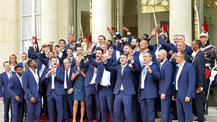 Un maire demande aux Bleus champions du monde de refuser leur Légion d'honneur