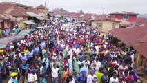 عشرات آلاف النيجيريين يحتفلون بإلهة الماء لدى إتنية يوروبا