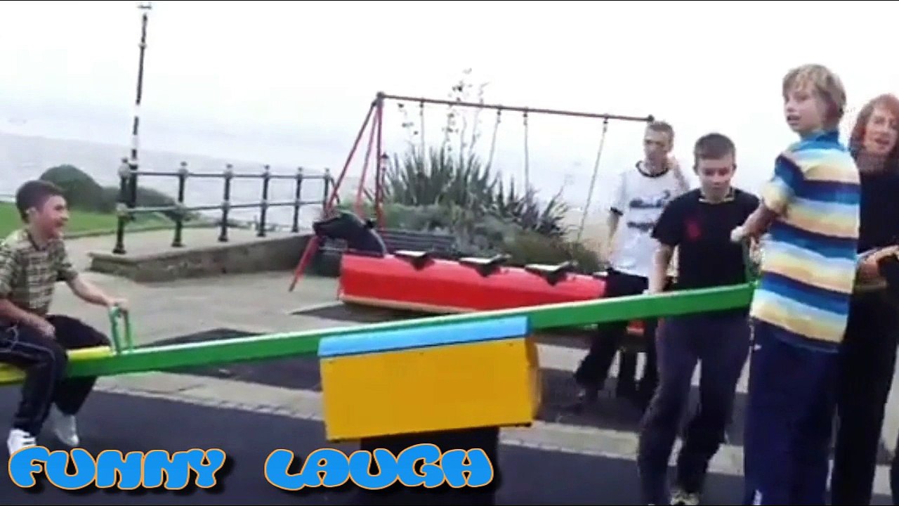 01 video funny laugh  chutes  balançoires