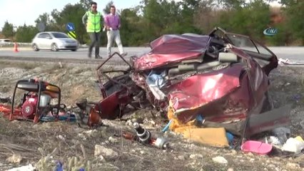 Kütahya'da Tır Otomobile Çarptı: 2 Ölü, 7 Yaralı