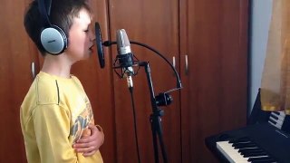 10 Year Old Boy Sings Let It Go From Frozen