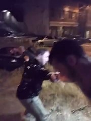 Beau travail d'équipe pour sauver une femme emportée par la crue