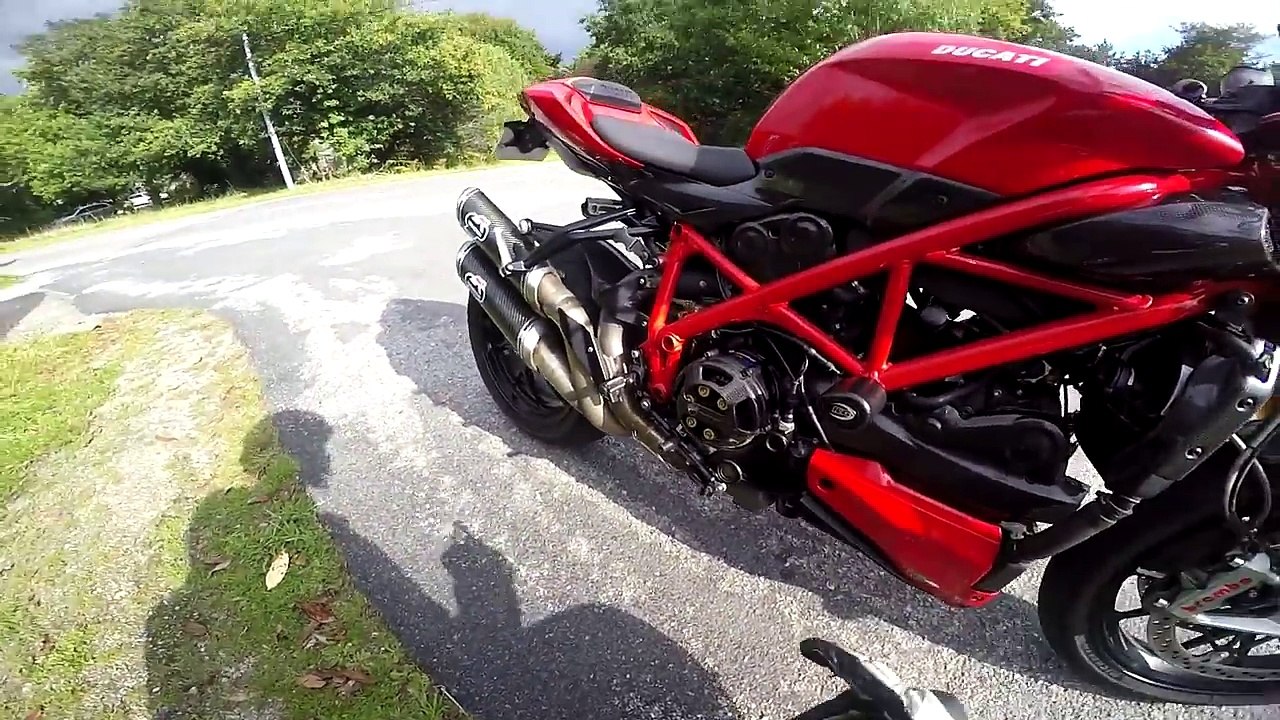 #Moto Vlog 103 : TEST DUCATI STREETFIGHTER 1098 S 160 CH / MACHINE A SOURIRE !