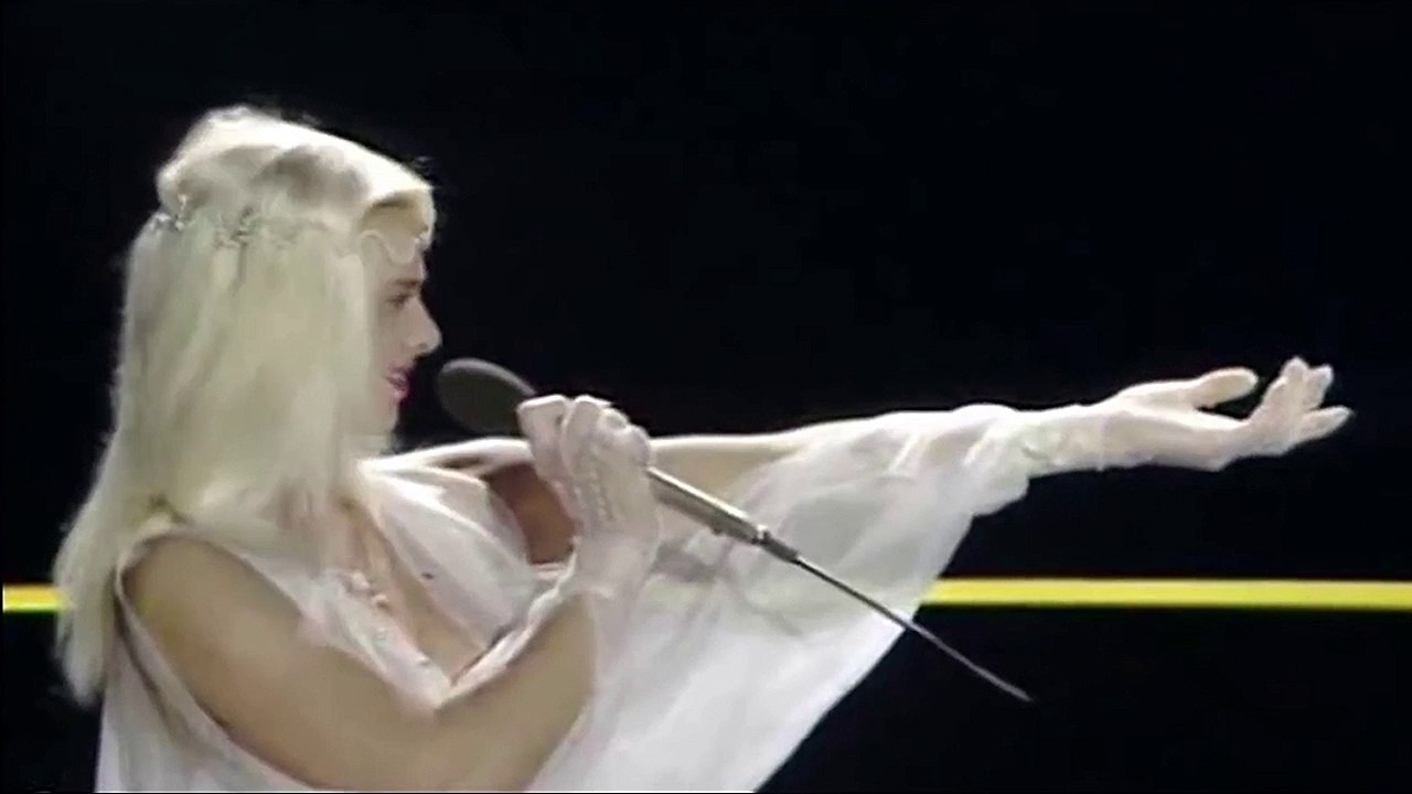 Ilona Staller - Baby Love (Italian TV, Superflash) (1984)