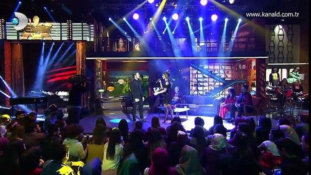 Beyaz Show - İrem Derici & Mustafa Ceceli - Kıymetlim