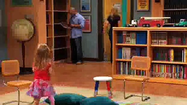 Good Luck Charlie S02E28 Story Time