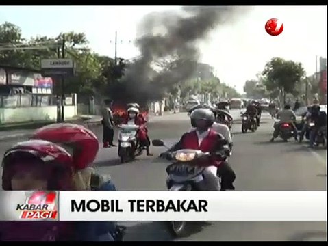 Diduga Korsleting Listrik, Sedan Ini Ludes Terbakar