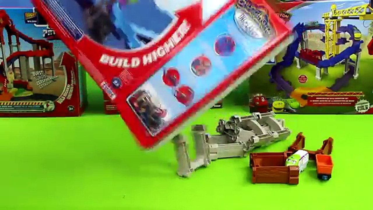 Chuggington Unboxing: Roundhouse Lokschuppen für Züge Wilson & Bastian | StackTrack Zug fü