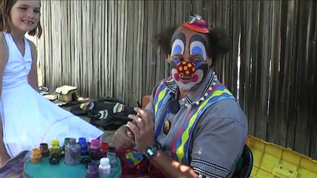 Face Painting for Kids : How to Face Paint a Mouse