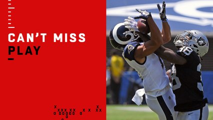 Can't-Miss Play: Hodge goes up, over defender for 47-yard catch