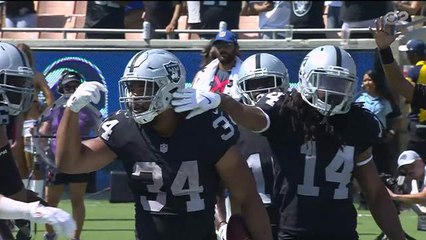 Chris Warren bulldozes into the end zone for 3-yard TD