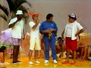 Os Trapalhões - Trapalhadas e confusão na praia