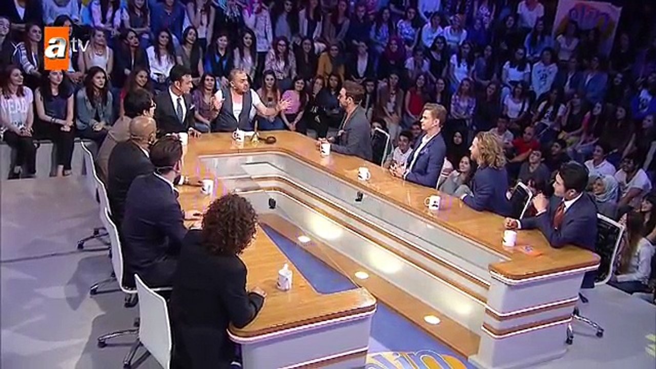 Elin oğullarının ülkelerinde gole nasıl seviniliyor? atv