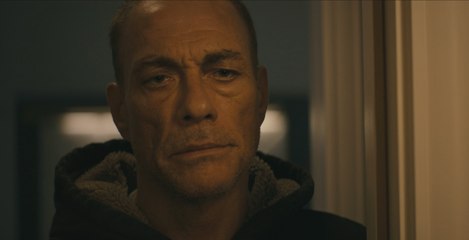 Lukas - extrait - Jean-Claude Van Damme The Bouncer