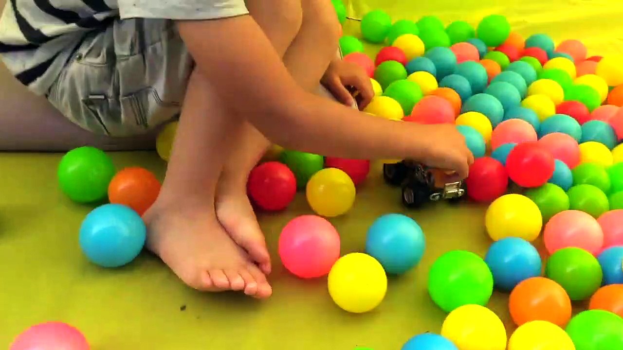 Bad Kid Crushed Potato Chips Under Car Learn Colors with Chips for