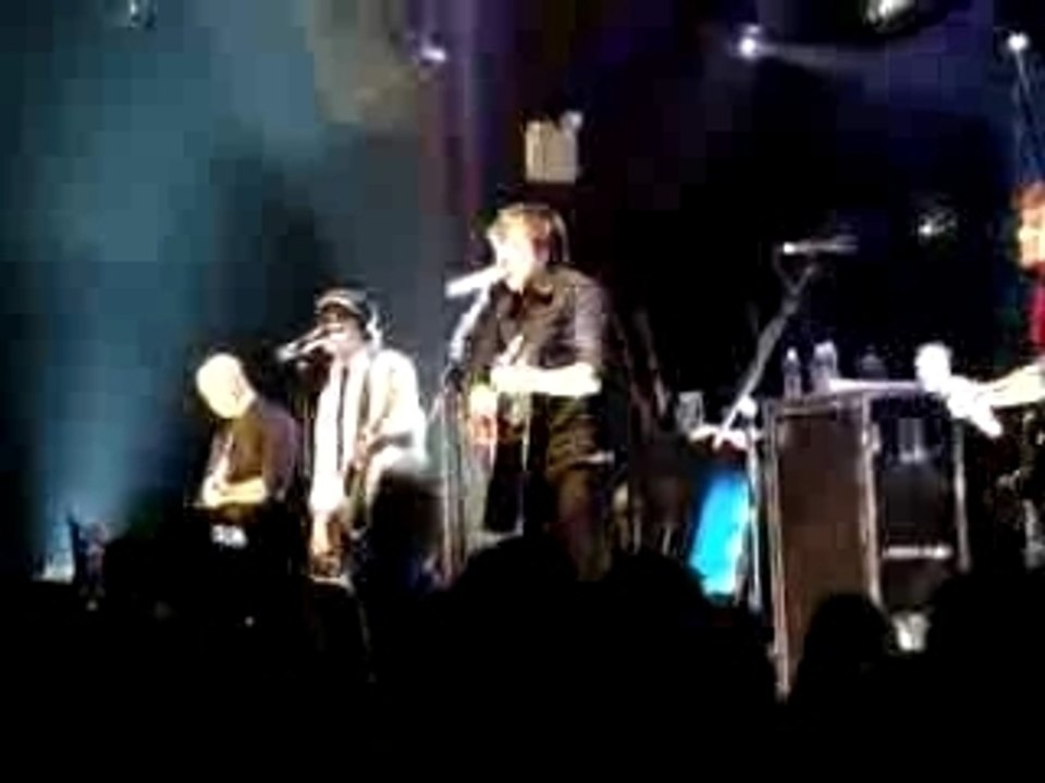 Simple Plan - Your Love Is A Lie