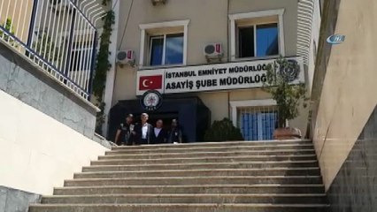 Kendilerine polis süsü veren şantajcılar kıskıvrak yakalandı