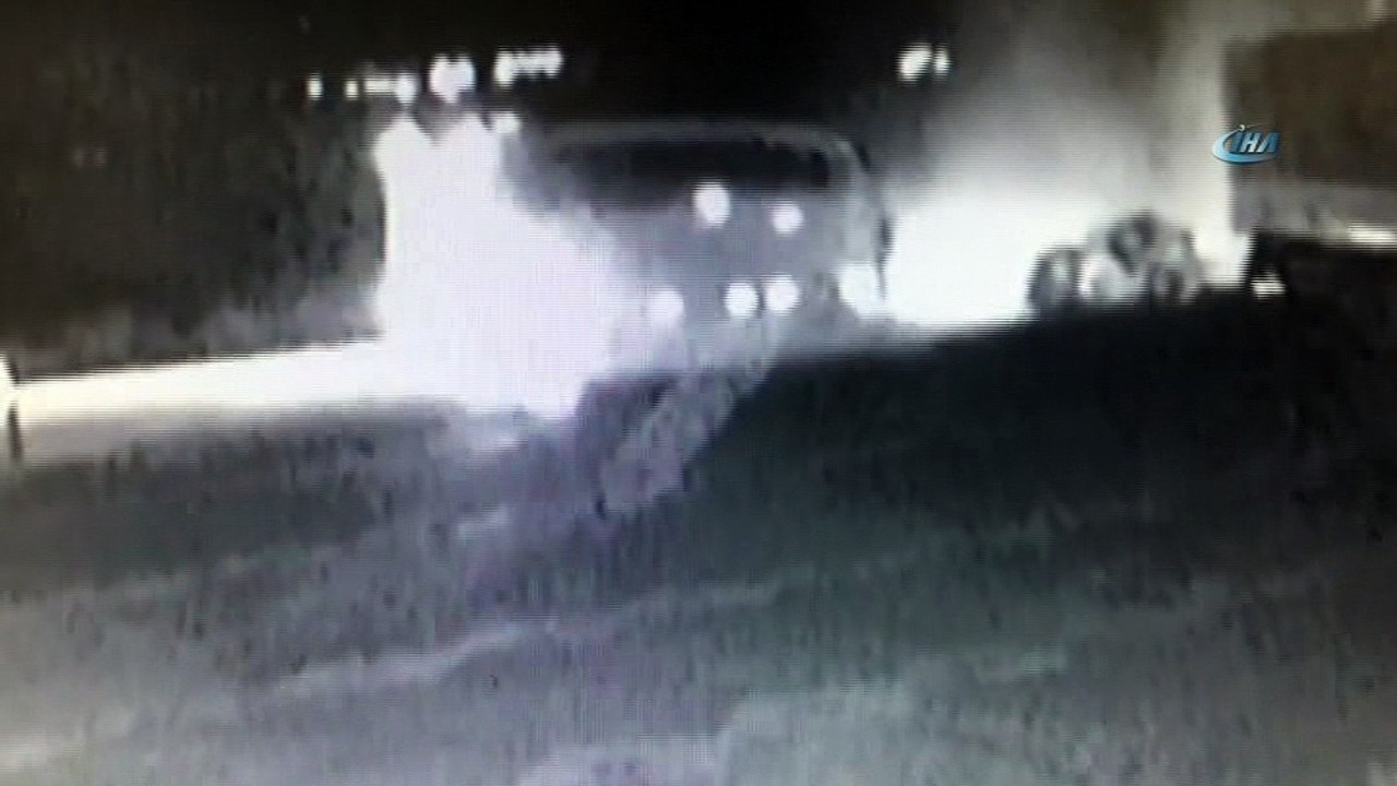 3 kişinin öldüğü kaza anı güvenlik kamerasında