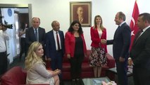 Siyasi Partilerde Bayramlaşma - DSP Heyetinden CHP'ye Ziyaret