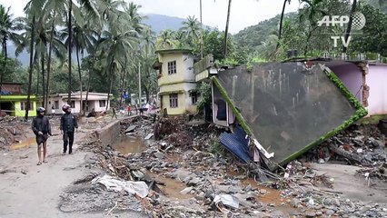 Inondations en Inde: 370 morts au Kerala, les habitants piégés