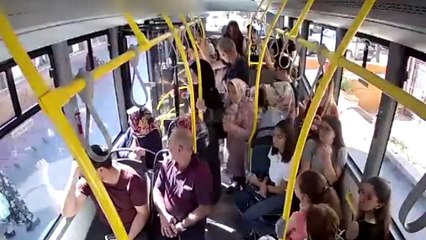 Otobüs şoförü, kalp pili duran kızı hastaneye yetiştirdi - SİVAS