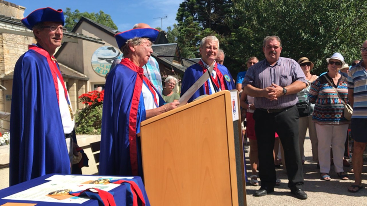 Intronisation à la confrérie des chevaliers de la baleine à Luc-sur-Mer