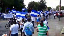 Inicia marcha por la liberación de los presos políticos en Nicaragua. Miles participan >> ow.ly/Etmi30lq1Lv