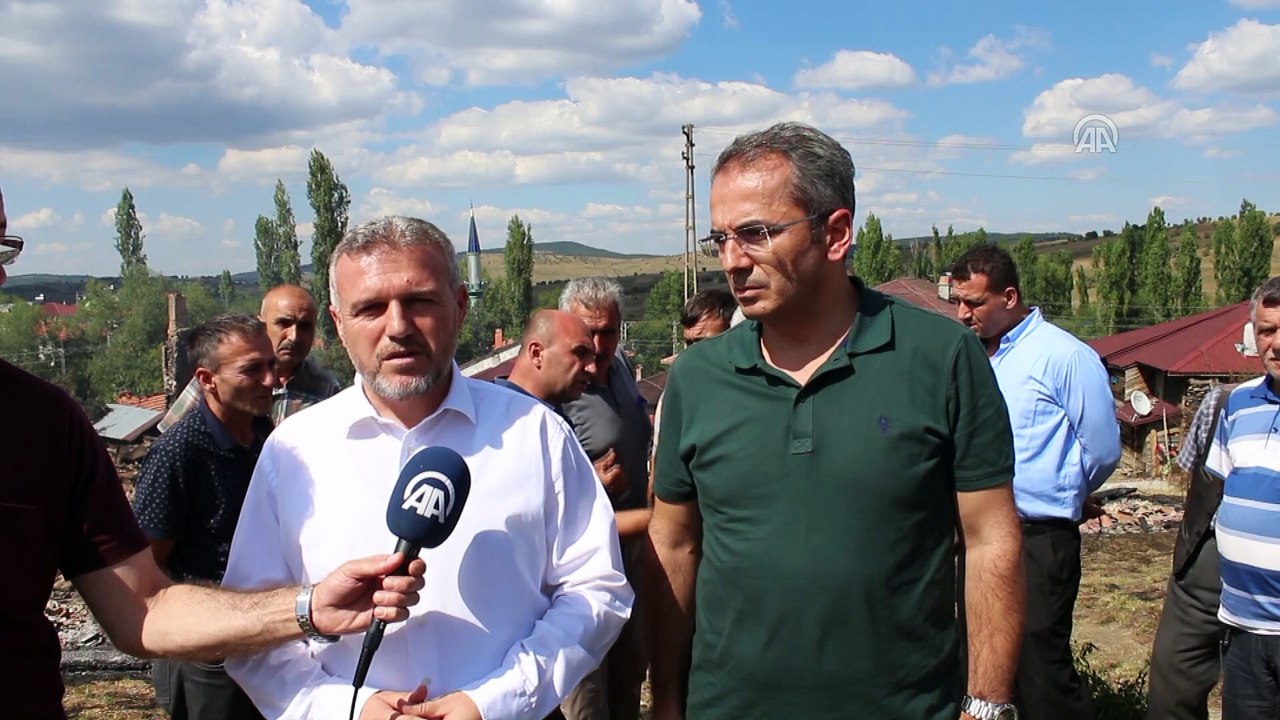 Kastamonu'da 8 ev yandı